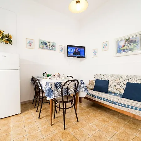 بيت للعطل Casa Silvia By Vivimy تافيانو